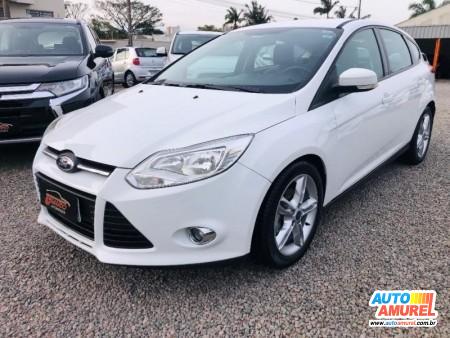 Ford - Focus Hatch SE 2.0 16V PowerShift