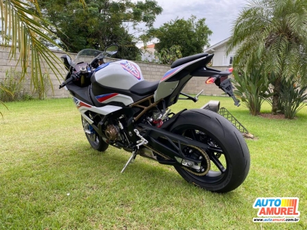 Você compraria uma BMW S 1.000 RR verde?