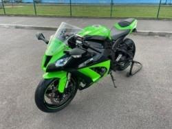 Kawasaki - Ninja ZX 10R