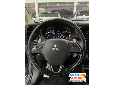 Mitsubishi - Outlander 2.0 16V 160cv 