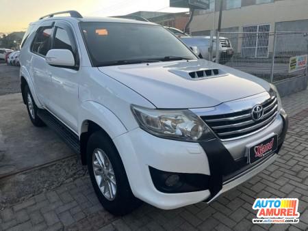 Toyota - Hilux SW4 4x4 3.0 8V TB Diesel