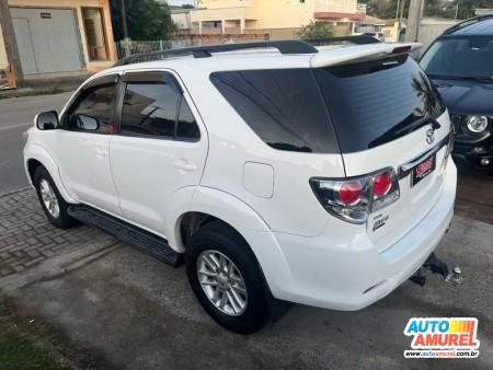 Toyota - Hilux SW4 4x4 3.0 8V TB Diesel