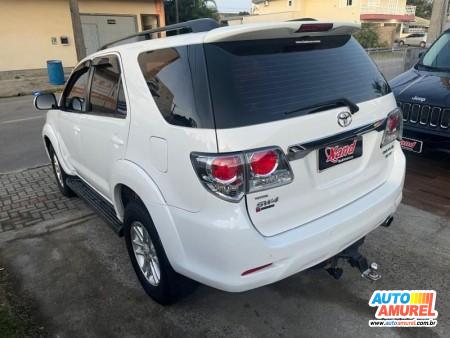 Toyota - Hilux SW4 4x4 3.0 8V TB Diesel