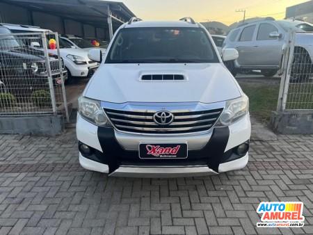 Toyota - Hilux SW4 4x4 3.0 8V TB Diesel