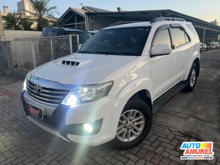 Toyota - Hilux SW4 4x4 3.0 8V TB Diesel