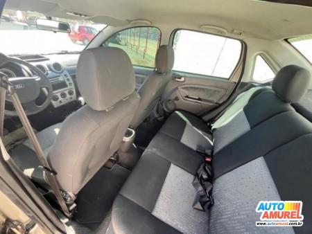 Ford - Fiesta Sedan  1.6 8V Flex 4p