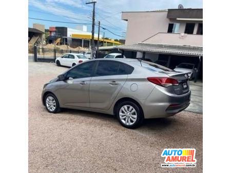 Hyundai - HB20S Confort 1.6 Flex 16V 4p