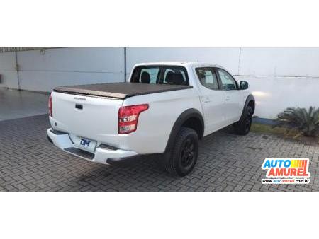 Mitsubishi - L200 Triton Sport GLS 2.4 CD Diesel