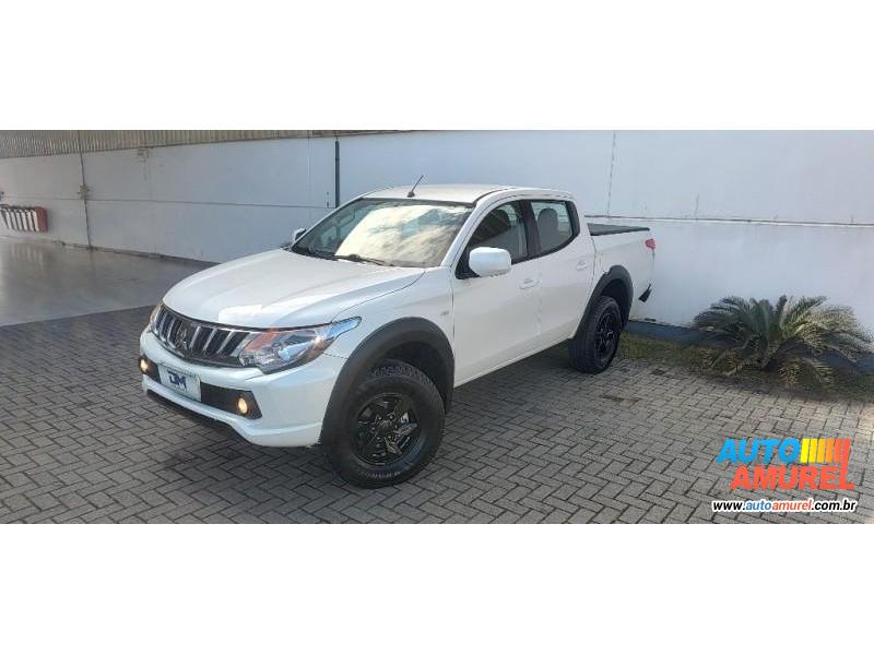 Mitsubishi - L200 Triton Sport GLS 2.4 CD Diesel