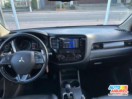 Mitsubishi - Outlander 2.0 16V 160cv 