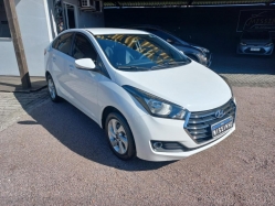 Hyundai - HB20S Confort 1.6 Flex 16V 4p