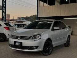 VolksWagen - Polo Sedan  COMFORT. 1.6 Mi Tot. Flex 8v