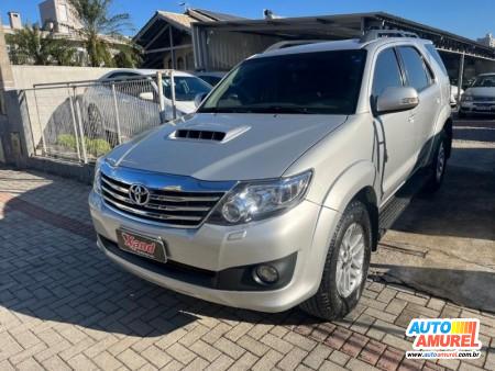 Toyota - Hilux SW4 4x4 3.0 8V TB Diesel