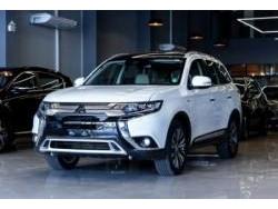 Mitsubishi - Outlander HPE-S 3.0 V6 4x4 5p