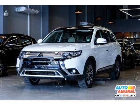 Mitsubishi - Outlander HPE-S 3.0 V6 4x4 5p