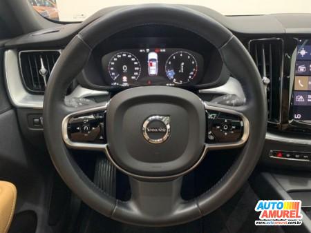 Volvo - XC 40 T-5 Momentum 2.0 252cv AWD