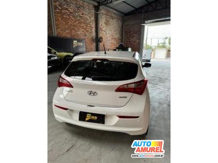 Hyundai - HB20 Confort 1.6 Flex 16V 