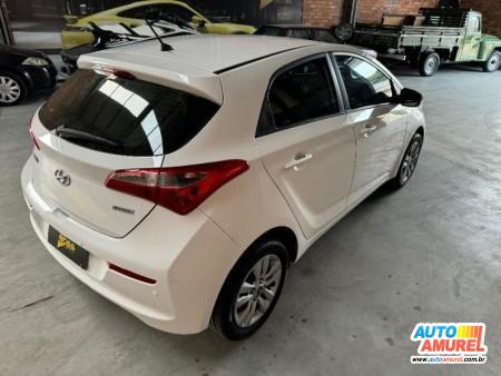 Hyundai - HB20 Confort 1.6 Flex 16V 