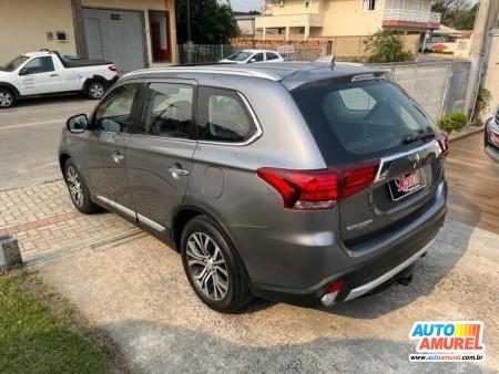 Mitsubishi - Outlander 2.2 165cv Diesel