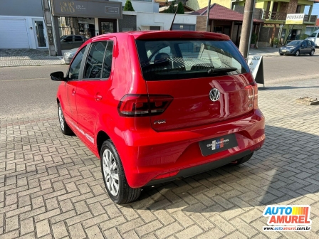 VolksWagen - Fox Connect 1.6 Flex 8V 5p