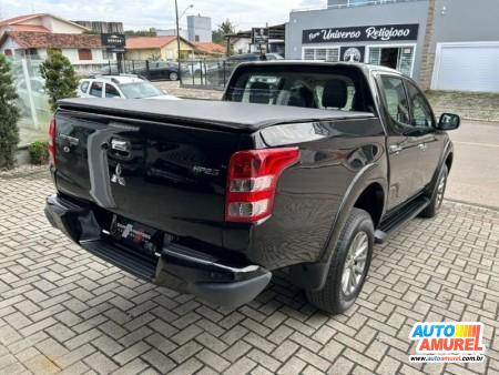 Mitsubishi - L200 Triton Sport HPE-S 2.4 CD