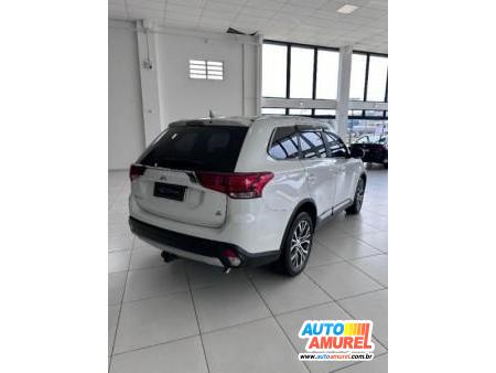 Mitsubishi - Outlander Comfort 2.0 16V