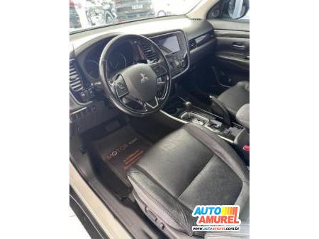 Mitsubishi - Outlander Comfort 2.0 16V