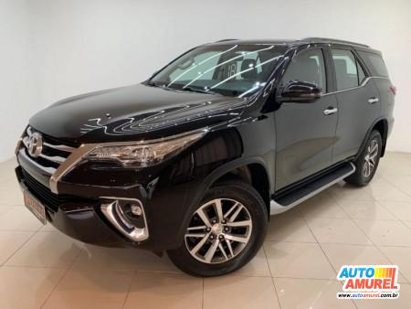 Toyota - Hilux SW4 SRX 4x4 2.8 TDI 16V