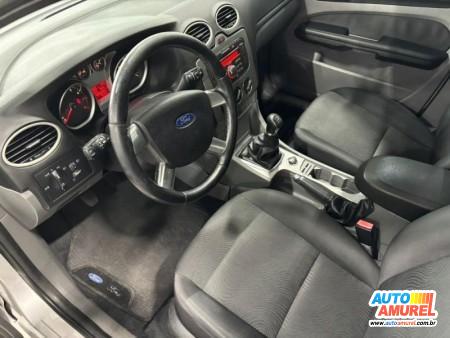 Ford - Focus Hatch SE 1.6 16V