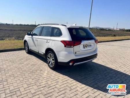 Mitsubishi - Outlander 2.0 16V 160cv 