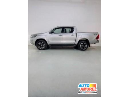 Toyota - Hilux CD SRX 4x4 2.8 TDI 16V