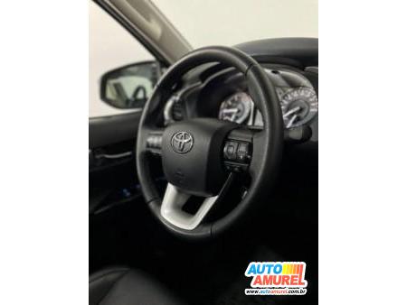 Toyota - Hilux CD SRX 4x4 2.8 TDI 16V