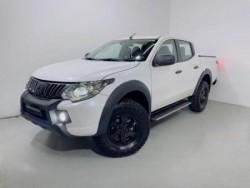 Mitsubishi - L200 Triton Sport HPE 2.4 CD