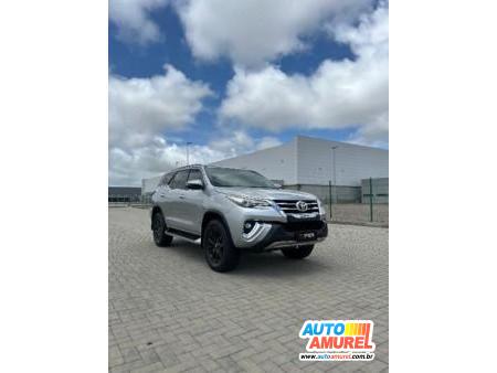 Toyota - Hilux SW4 SRX 4x4 2.8 TDI 16V